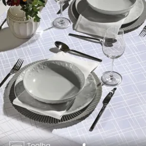 Toalha de Mesa Quadrada Döhler 4 lugares Requinte II TJ5795 1,40X1,40 m