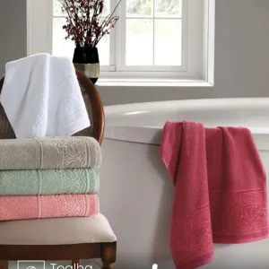 Toalha de Rosto Döhler Confort FJ6512 Medindo 50X90 cm